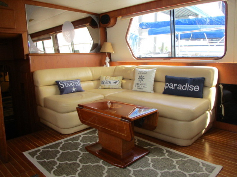 1990 Aquarius Trawler