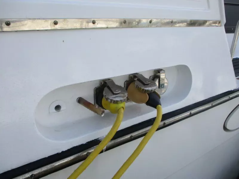 Linda Lee 45ft Aquarius Yacht For Sale