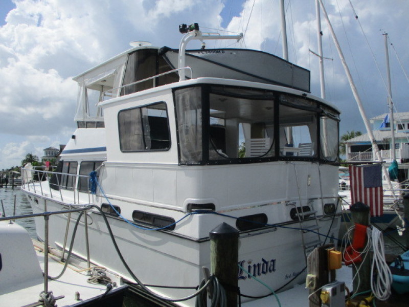 1990 Aquarius Trawler