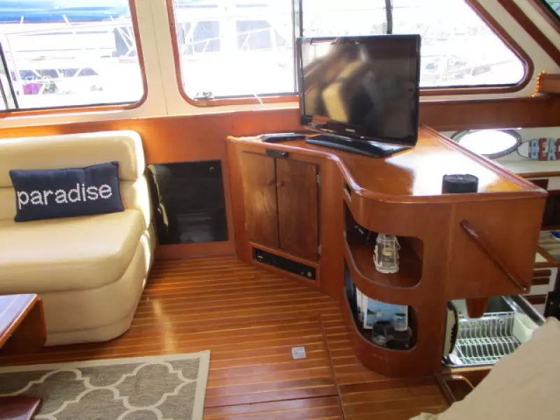 Linda Lee 45ft Aquarius Yacht For Sale