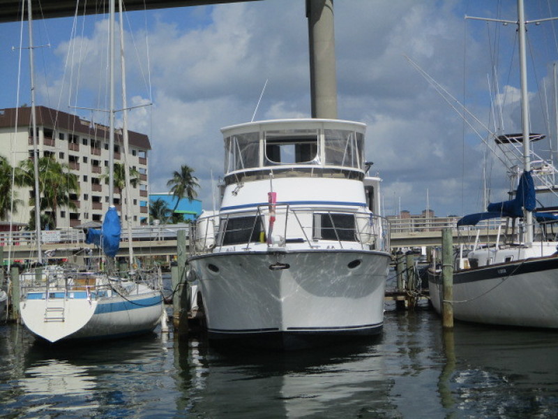 1990 Aquarius Trawler