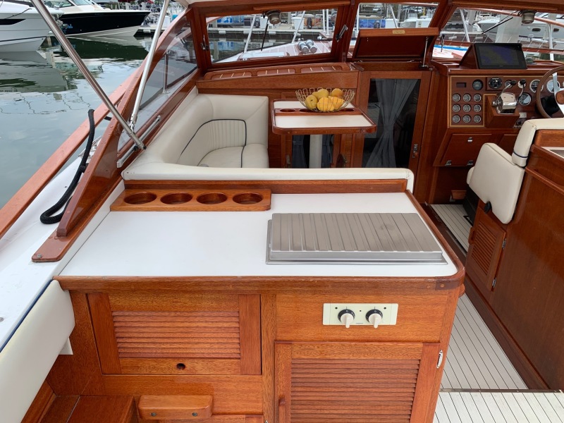 1992 Windsor Craft Picnic Boat