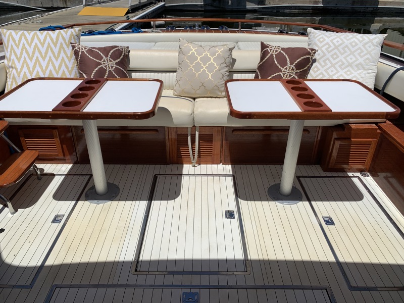 1992 Windsor Craft Picnic Boat