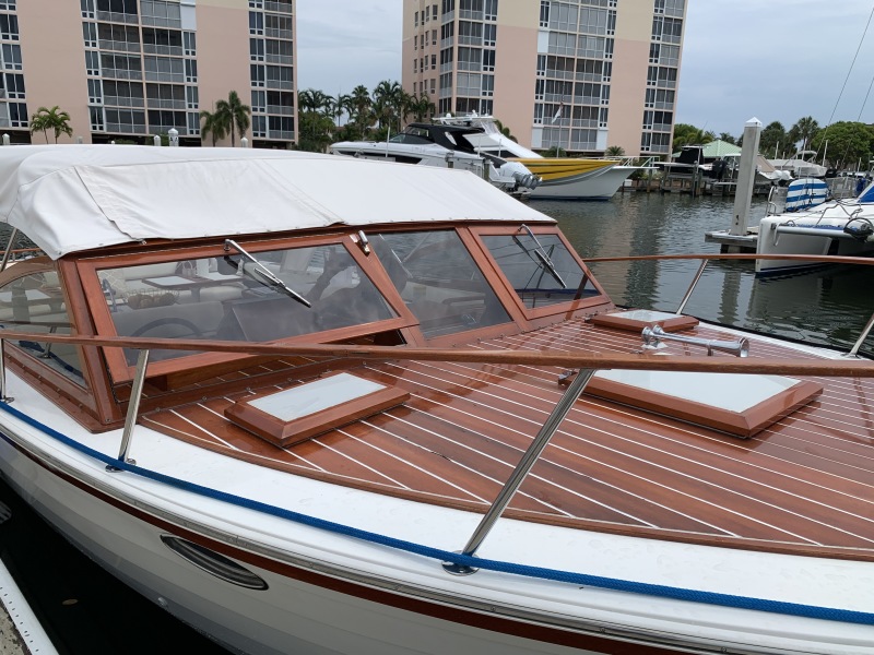 1992 Windsor Craft Picnic Boat