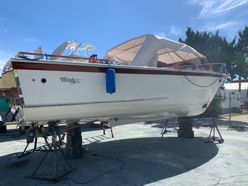 1992 Windsor Craft Picnic Boat