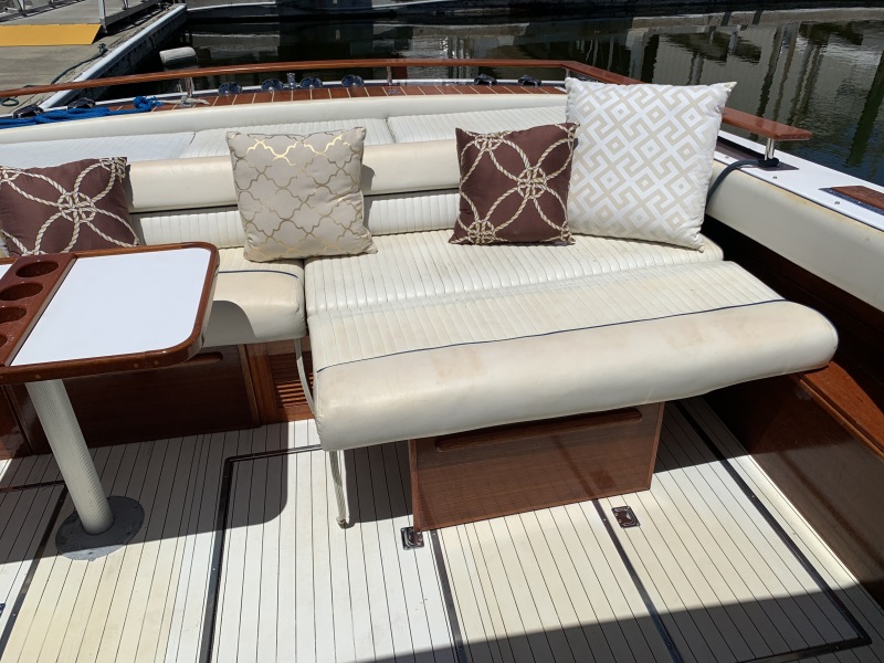 1992 Windsor Craft Picnic Boat