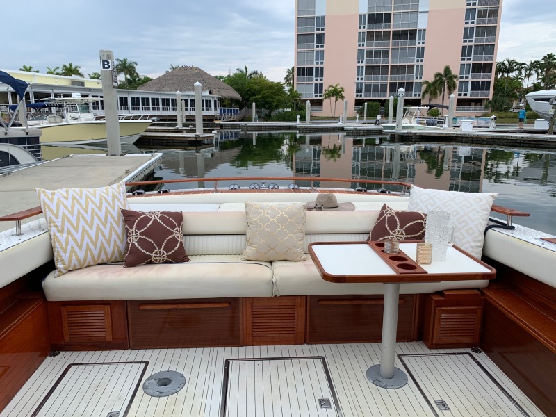 1992 Windsor Craft Picnic Boat