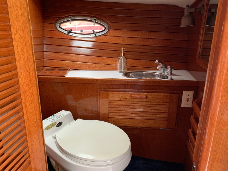 1992 Windsor Craft Picnic Boat