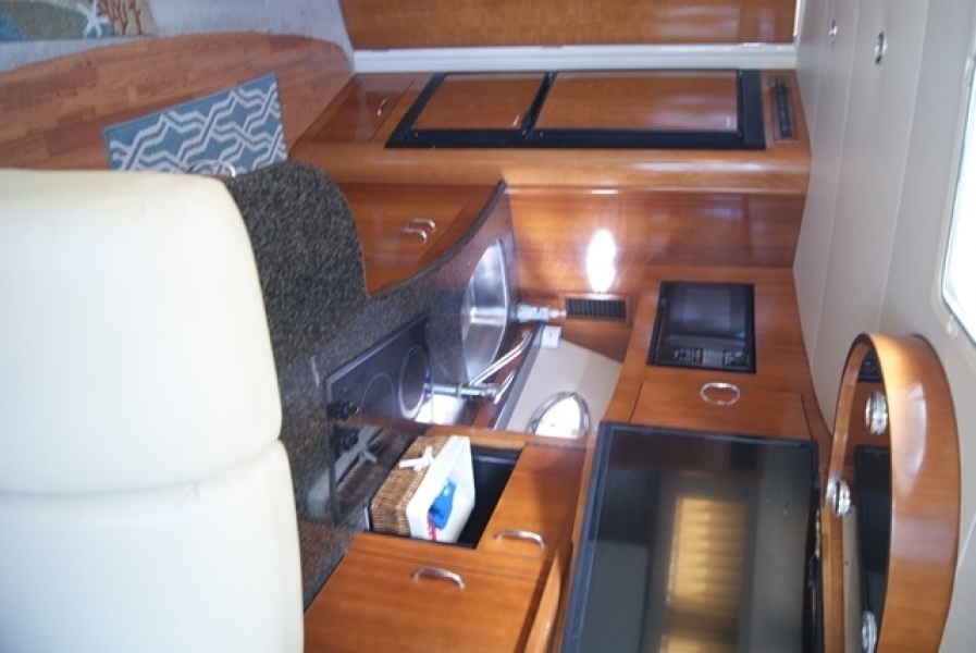 2004 Carver 360 Mariner