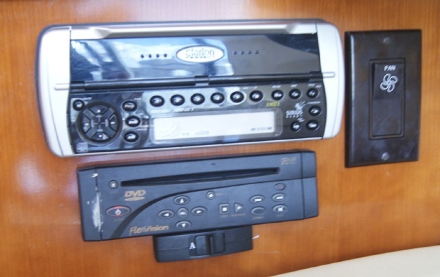 2004 Carver 360 Mariner