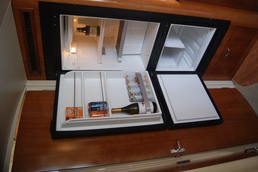 2004 Carver 360 Mariner