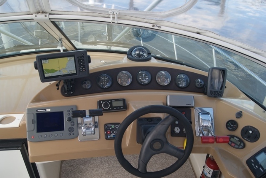 2004 Carver 360 Mariner