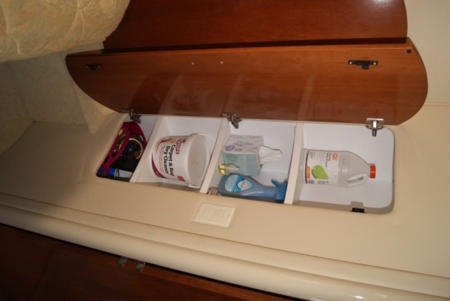 2004 Carver 360 Mariner