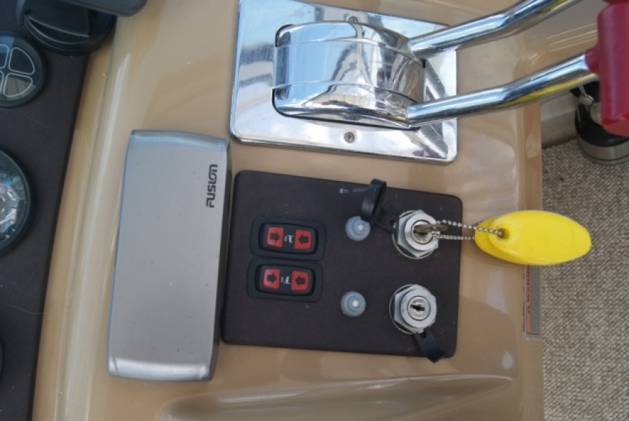 2004 Carver 360 Mariner