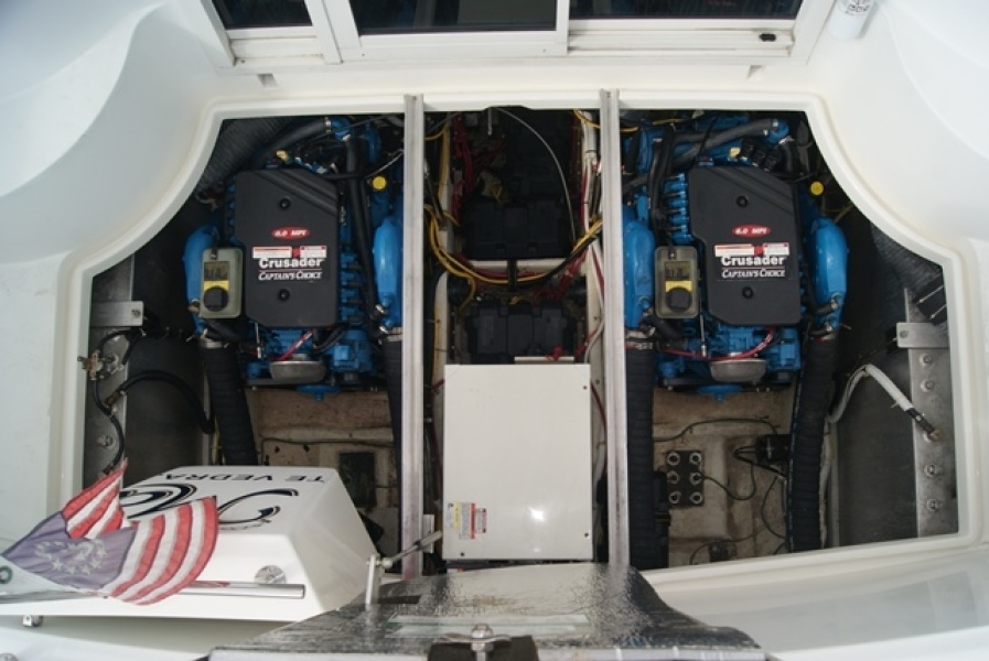 2004 Carver 360 Mariner