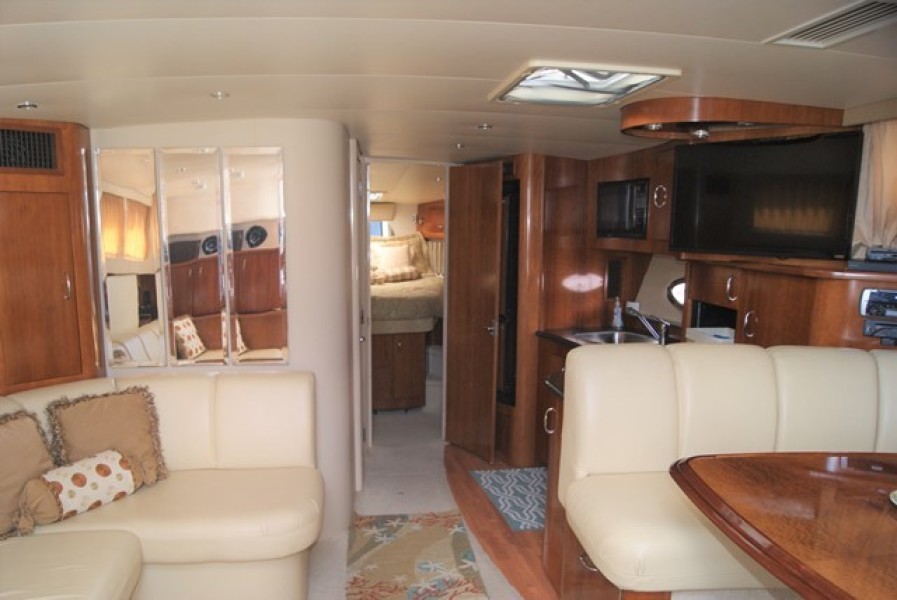 2004 Carver 360 Mariner