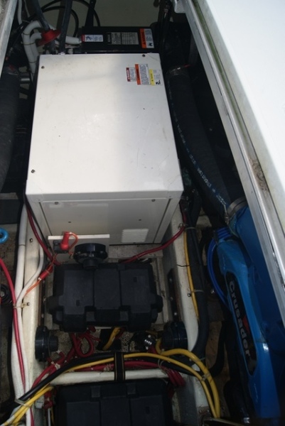 2004 Carver 360 Mariner