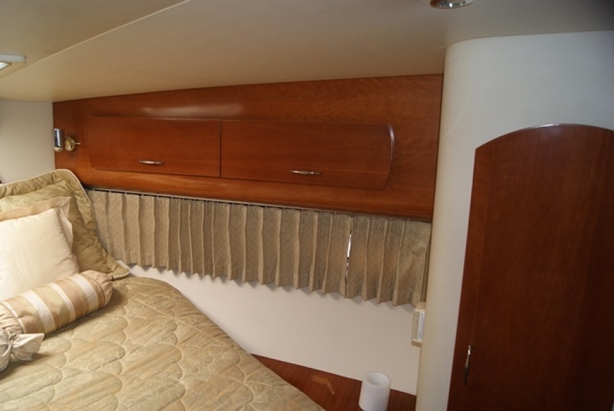 2004 Carver 360 Mariner
