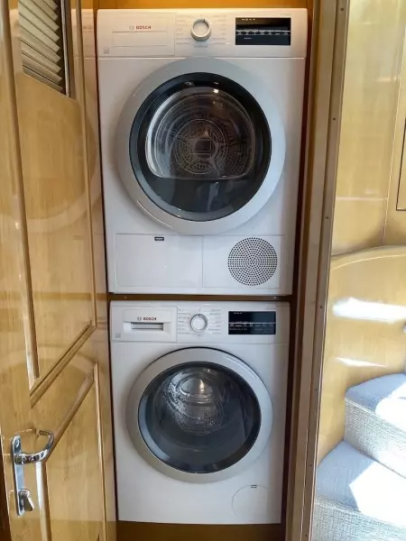 74ft Hatteras Yacht For Sale