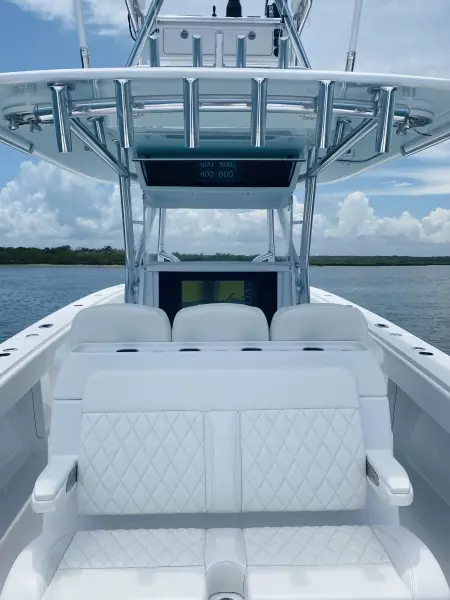 2019 Bahama 41