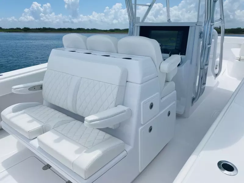 2019 Bahama 41