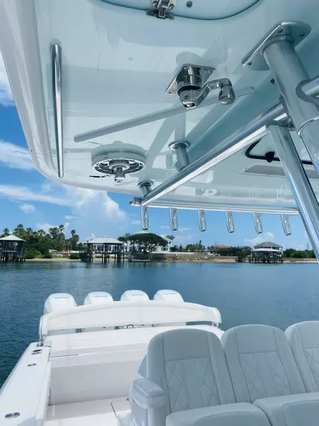 2019 Bahama 41