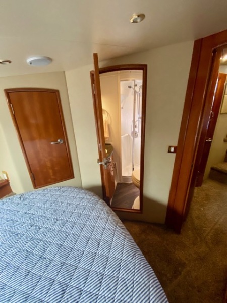 45' 2004 Carver 450 Voyager-Stabilizer