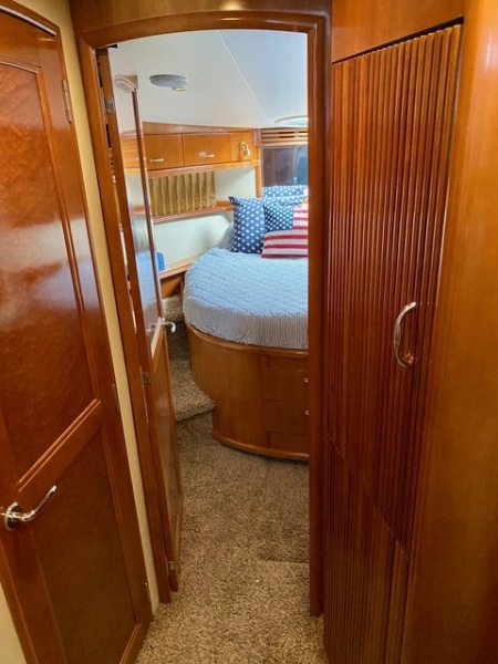 45' 2004 Carver 450 Voyager-Stabilizer