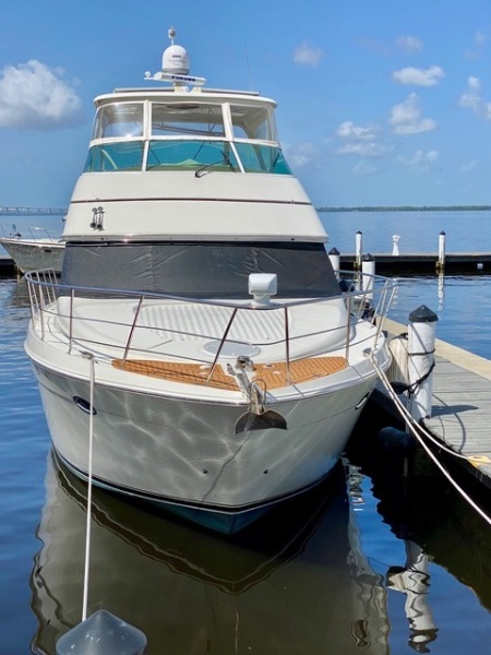 45' 2004 Carver 450 Voyager-Stabilizer