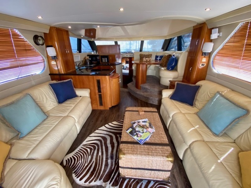 45' 2004 Carver 450 Voyager-Stabilizer