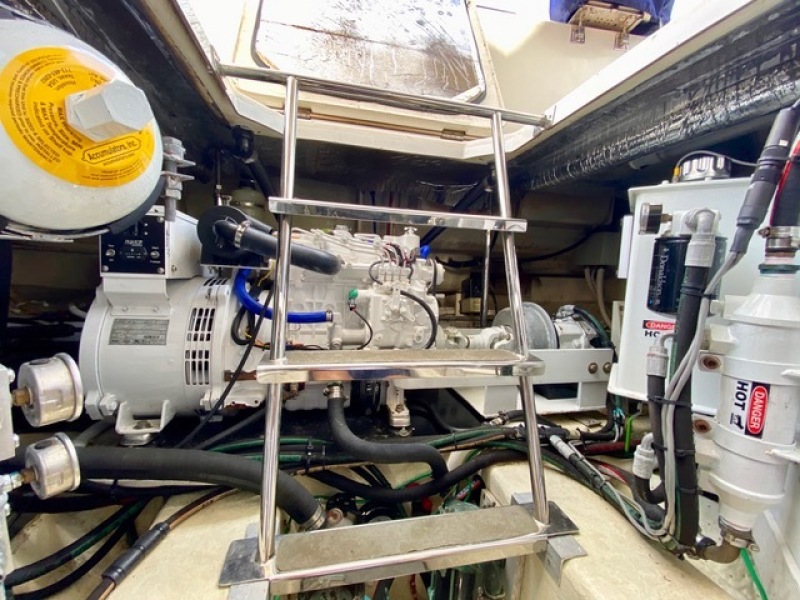 45' 2004 Carver 450 Voyager-Stabilizer