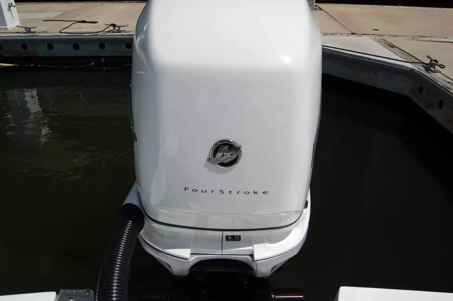 2018 Cobalt 25 SC