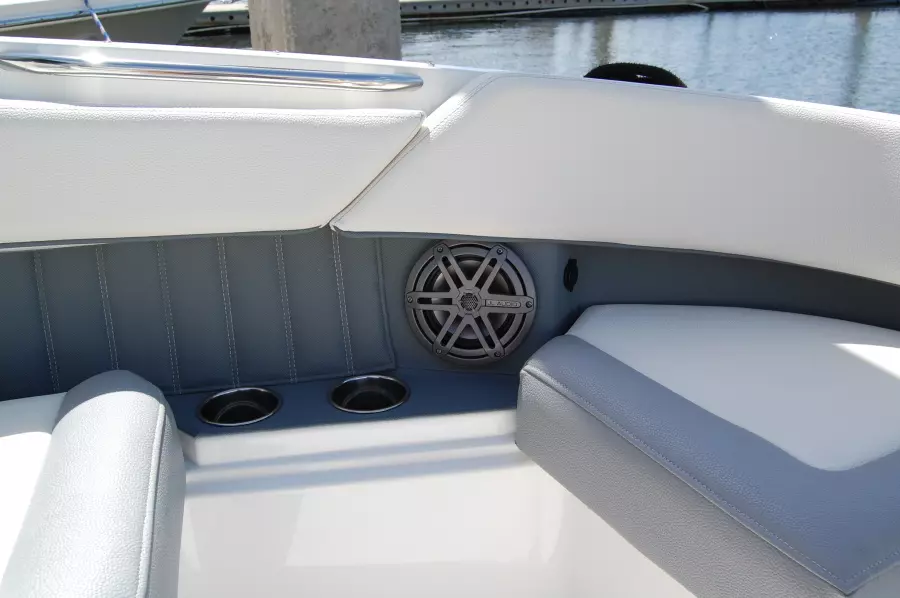 2018 Cobalt 25 SC