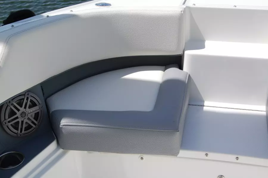 2018 Cobalt 25 SC