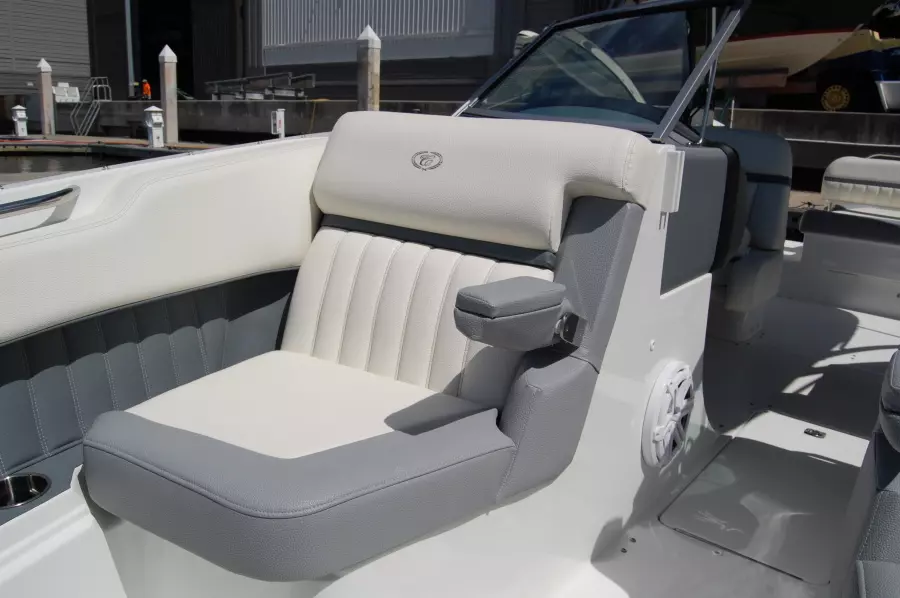 2018 Cobalt 25 SC