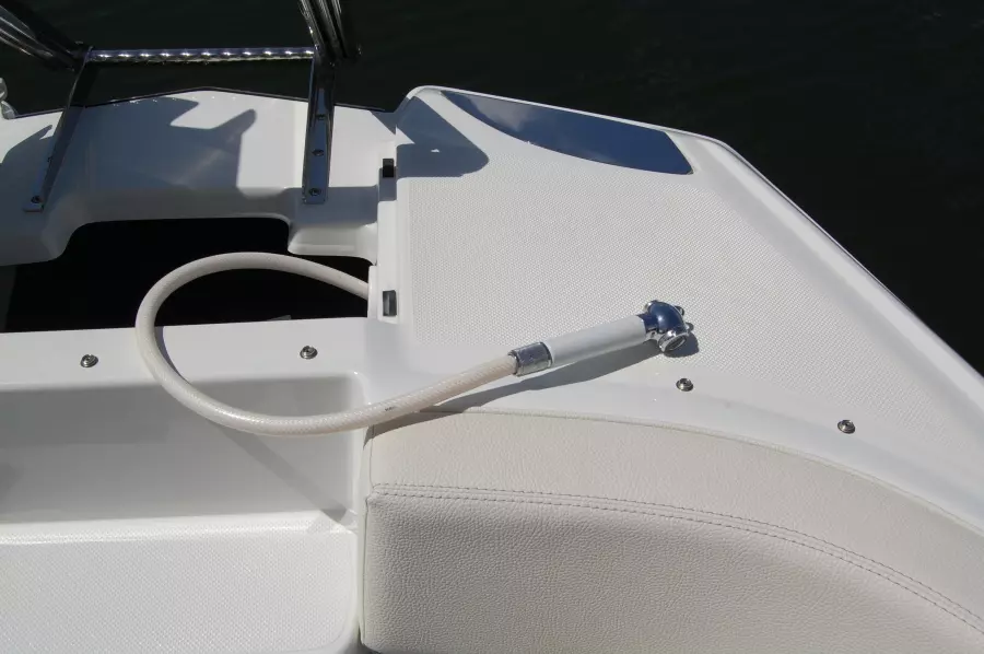 2018 Cobalt 25 SC
