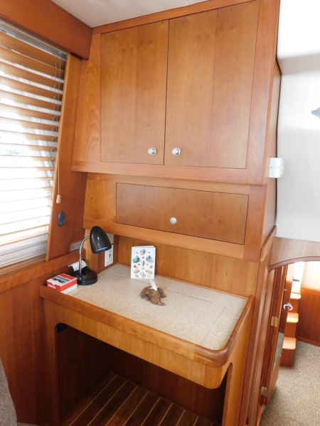 2003 Mainship 430