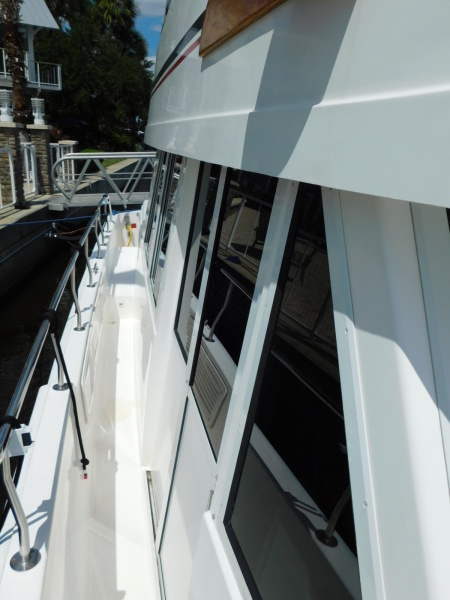 2003 Mainship 430
