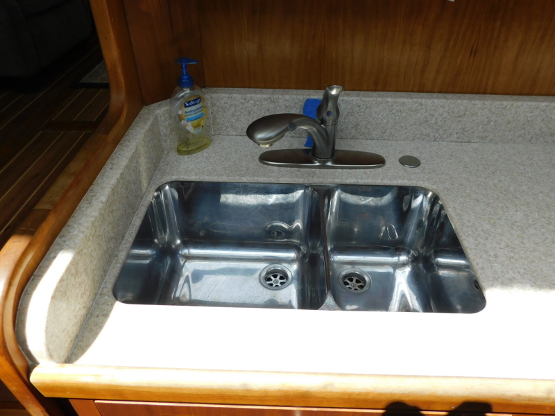 2003 Mainship 430