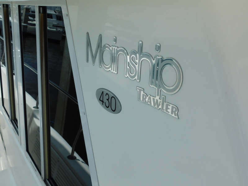 2003 Mainship 430
