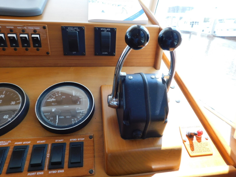 2003 Mainship 430