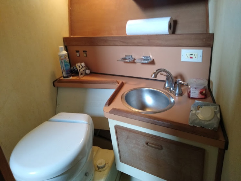 1985 Trojan Tri-Cabin