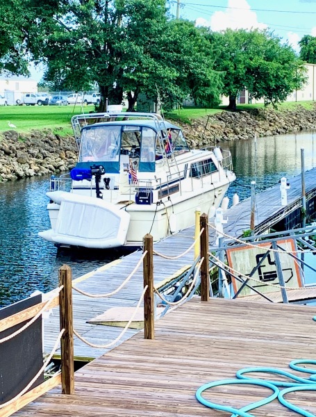 1985 Trojan Tri-Cabin