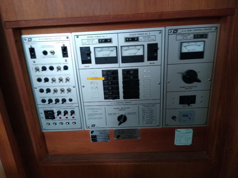 1985 Trojan Tri-Cabin