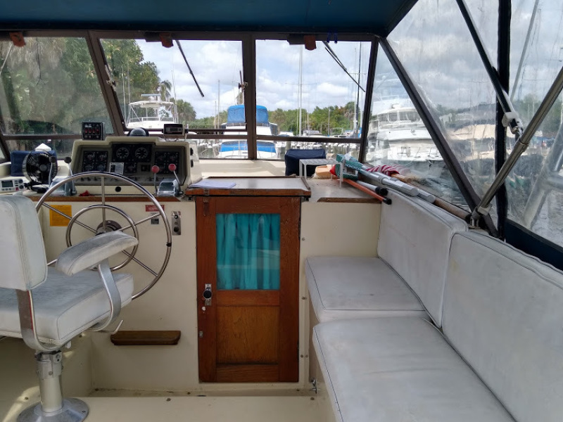 1985 Trojan Tri-Cabin