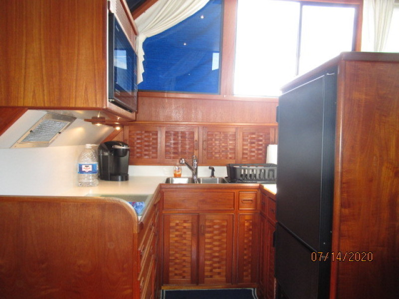 1990 Canoe Cove