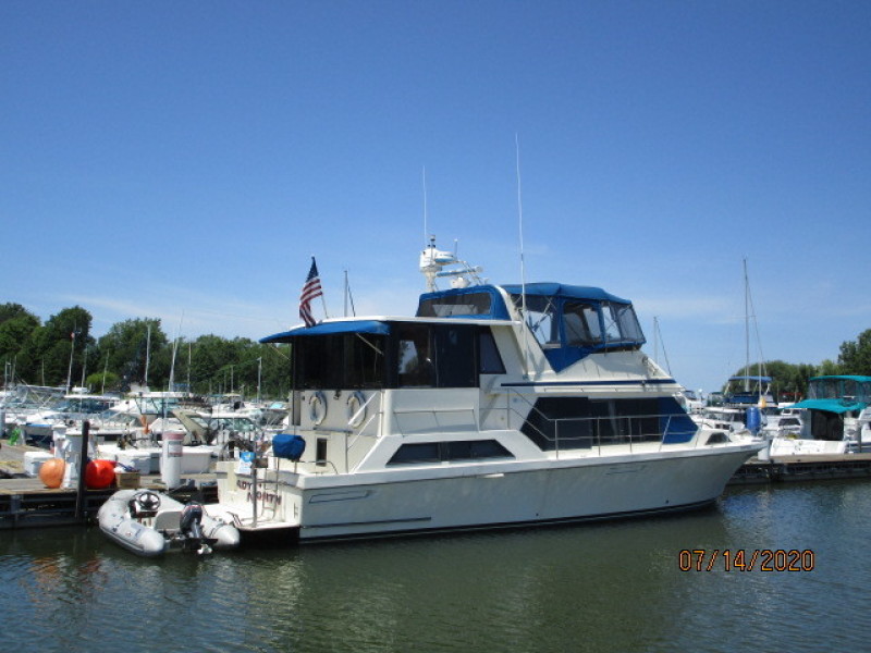 1990 Canoe Cove