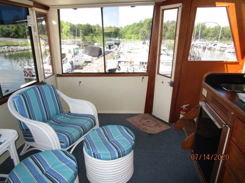 1990 Canoe Cove