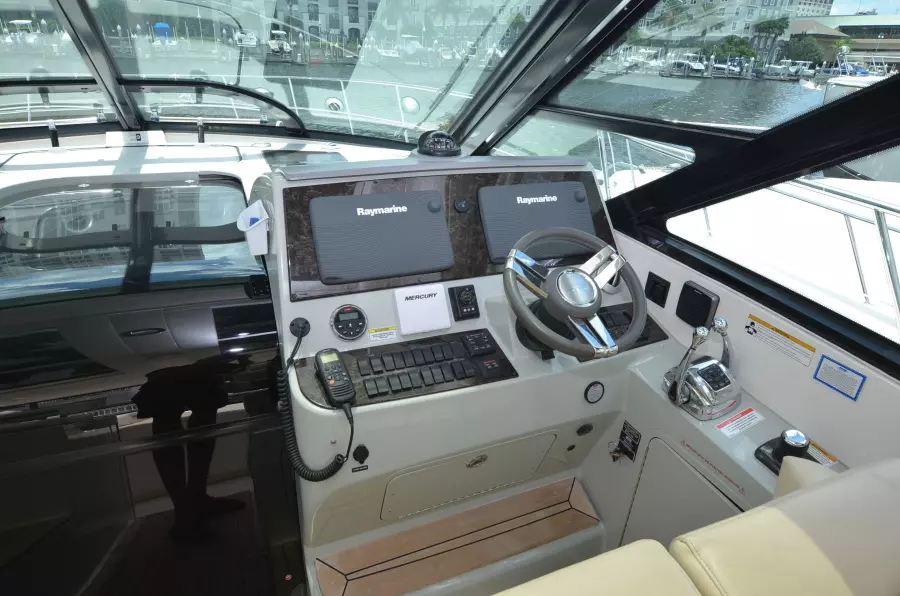 2014 Sea Ray 470 Sundancer