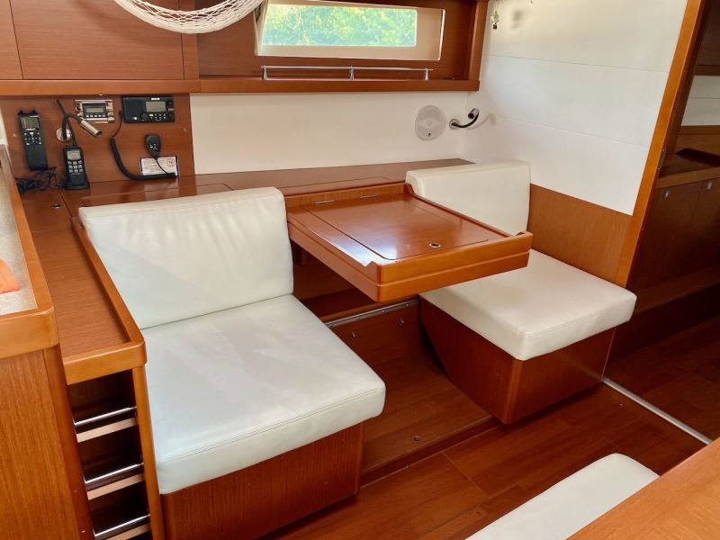 2014 Beneteau Oceanis 45